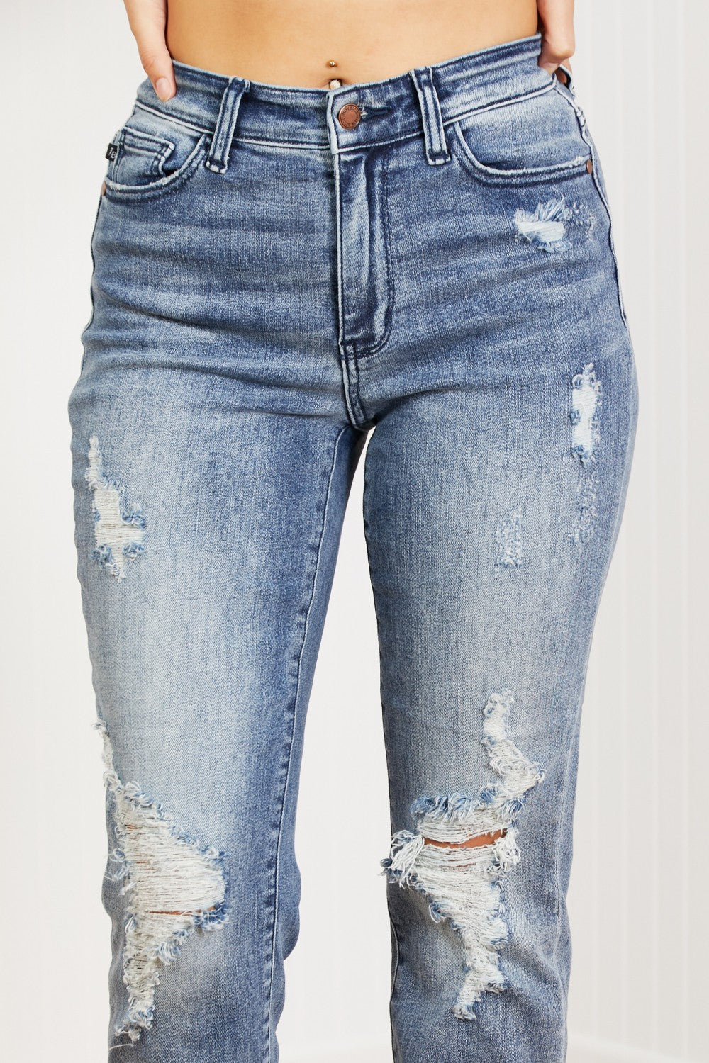 Judy Blue Gracie Full Size Mid-Rise Distressed Boyfriend Jeans