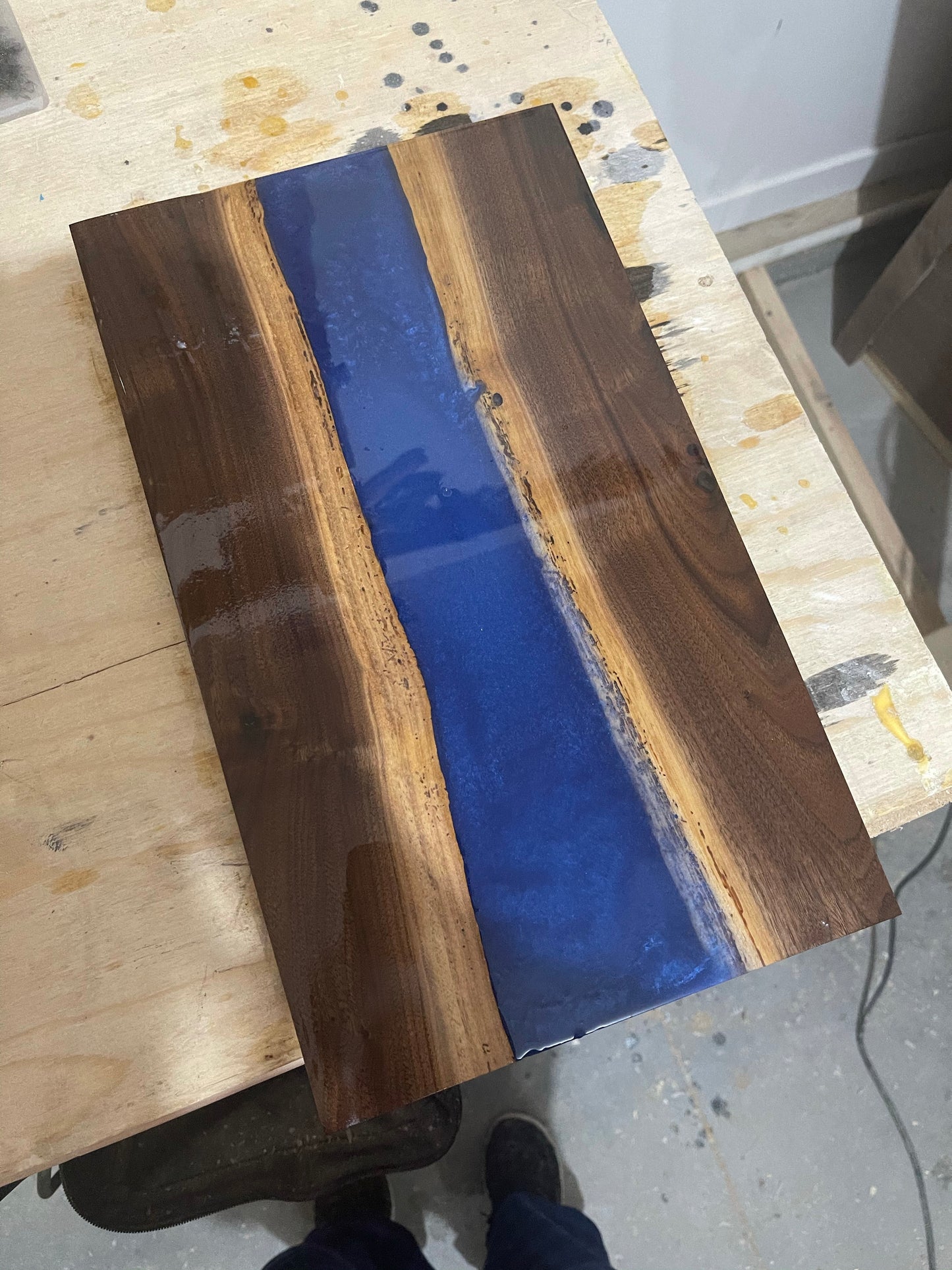 River resin serving boards